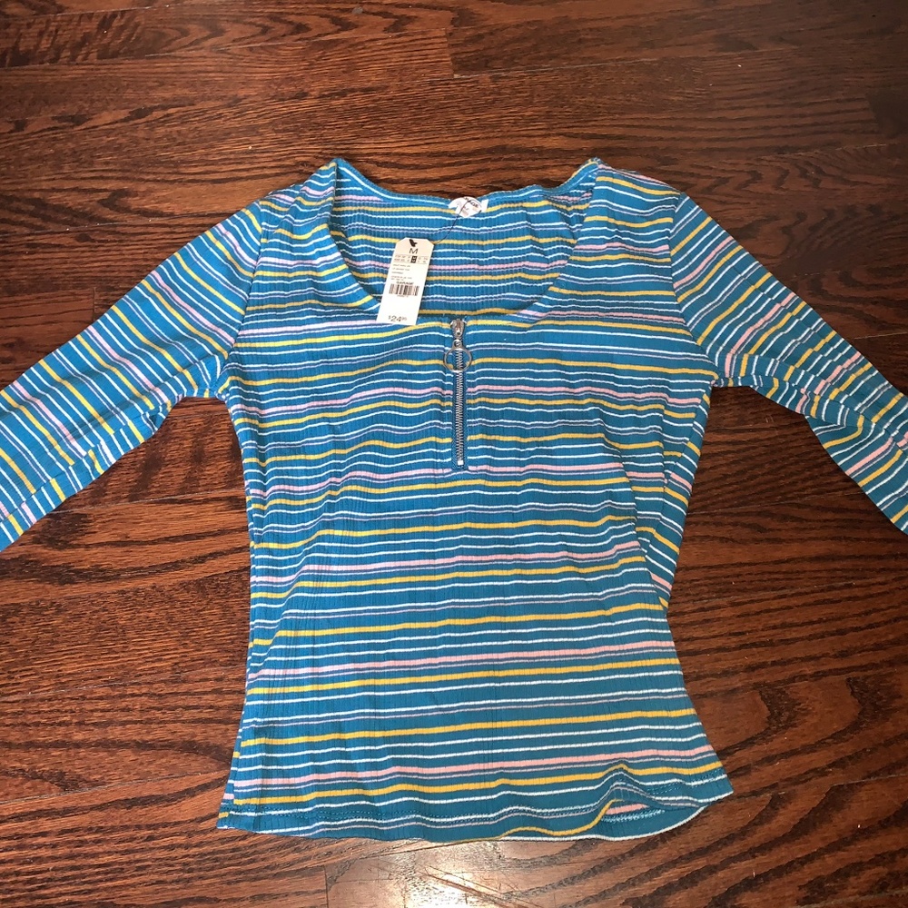 Garage Long Sleeve Stripped Top With Zipper: 💐